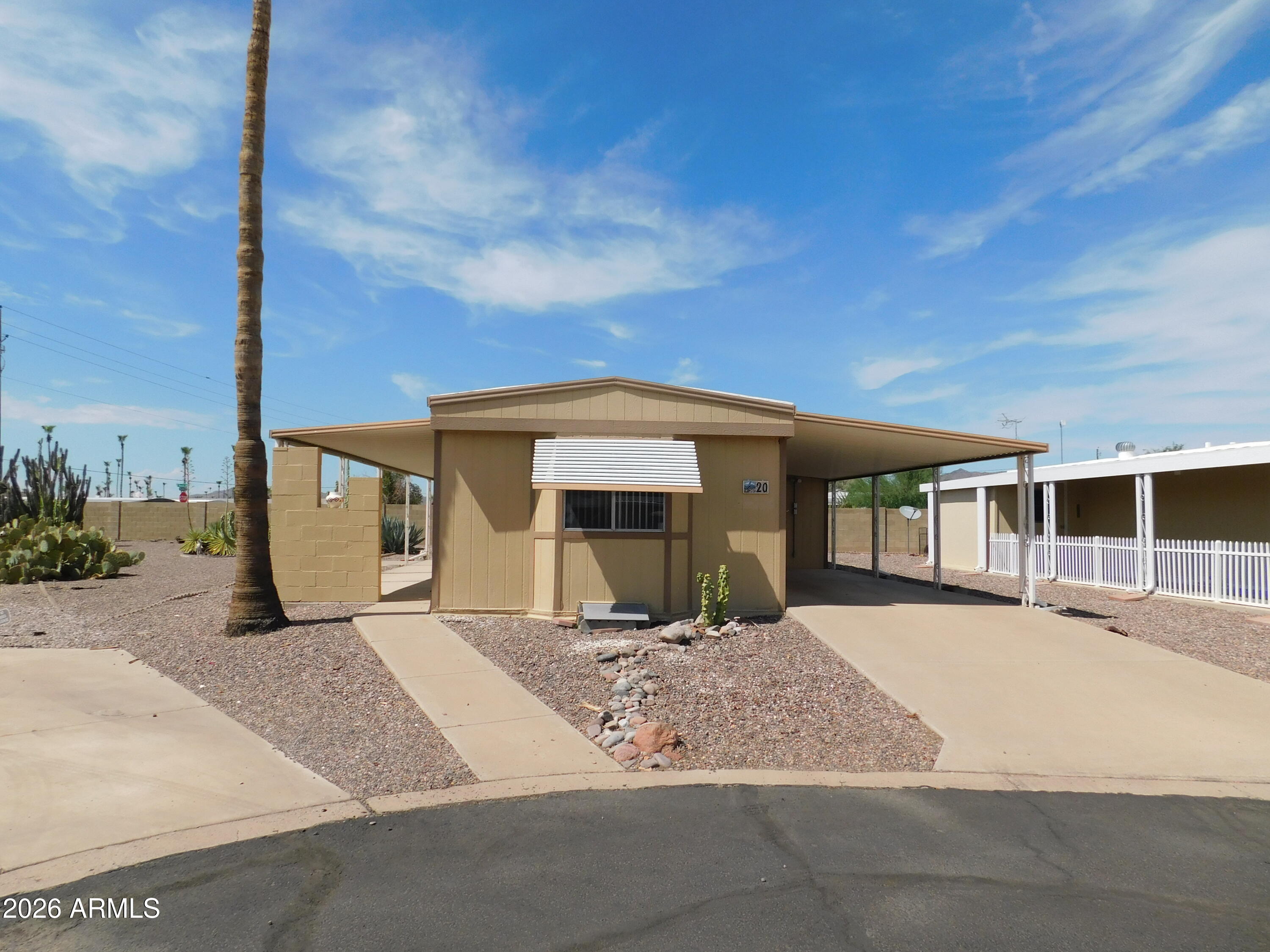 53 N Mountain Road 20, Apache Junction, AZ 85120