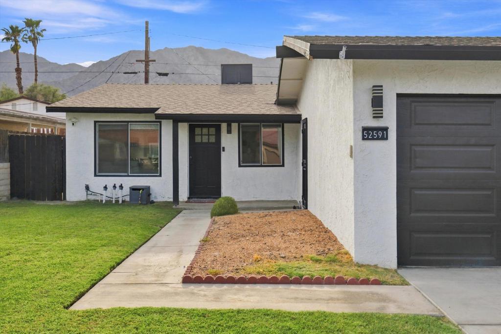 52591 Avenida Martinez