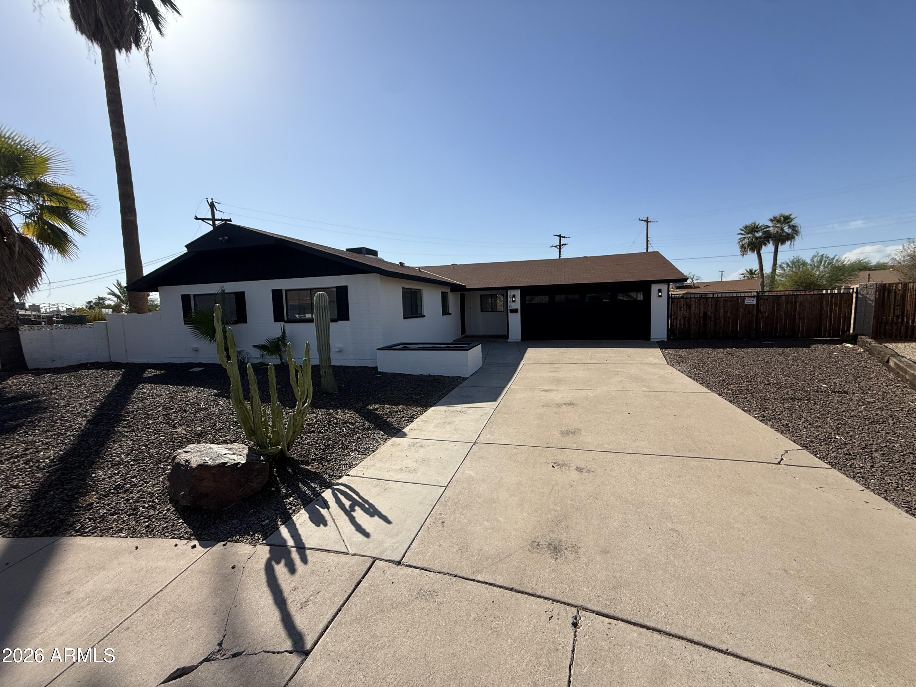 3946 W NORTHVIEW Avenue, Phoenix, AZ 85051