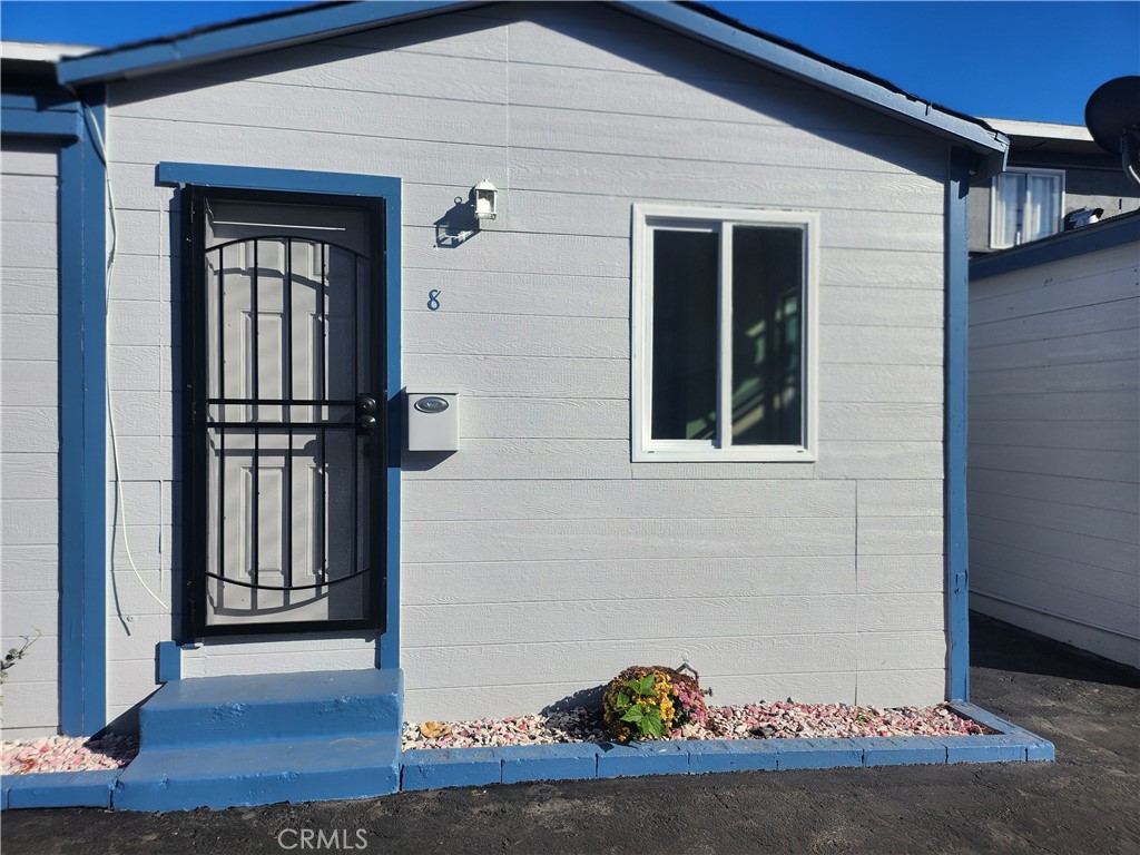 3717 W Imperial 8