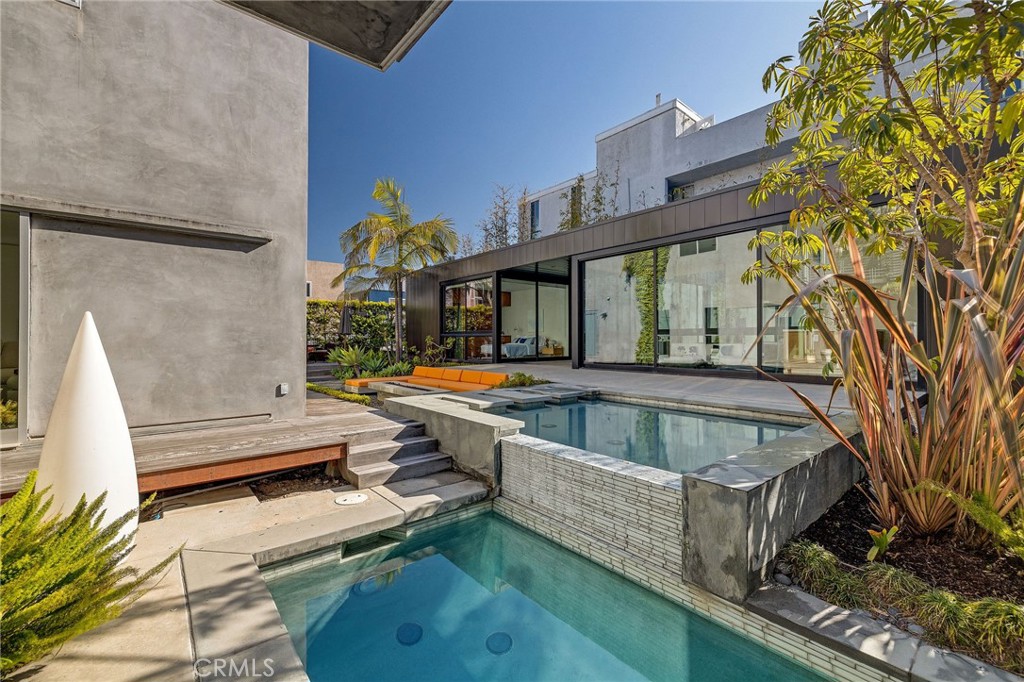 27 Driftwood Street