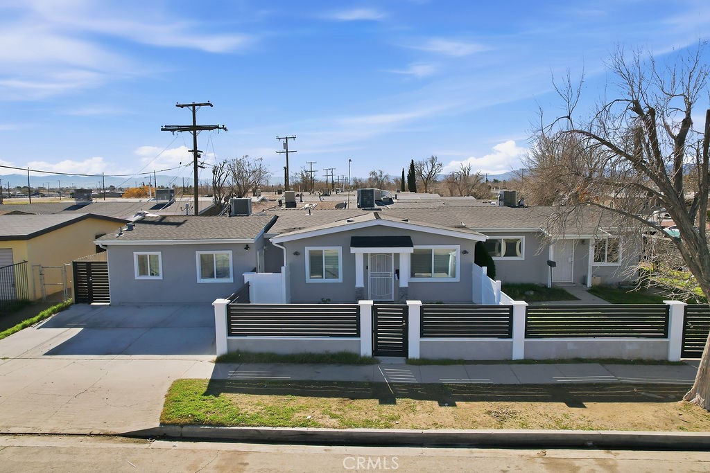 552 W Avenue H8