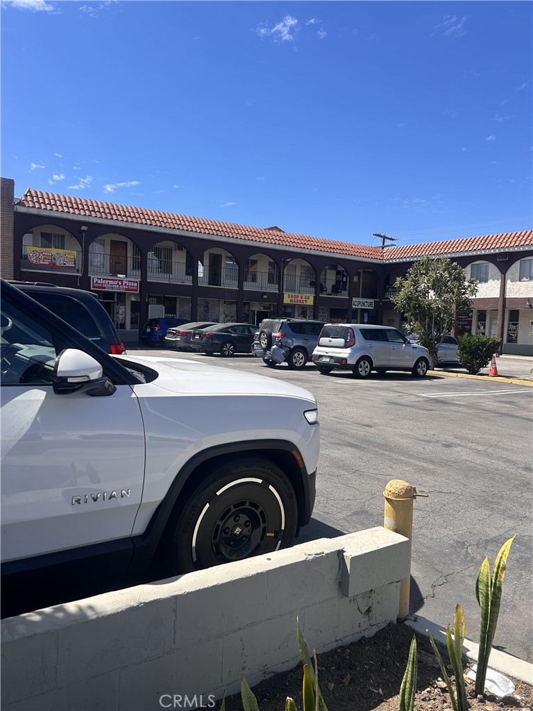 11801 Inglewood 10