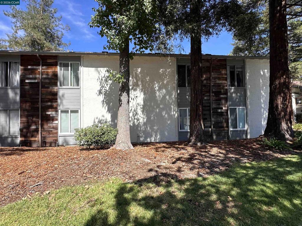 4081 Clayton Rd 211
