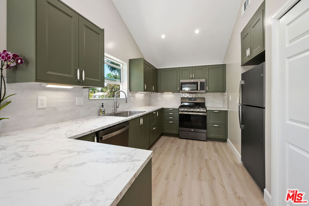 2329 Selby Avenue