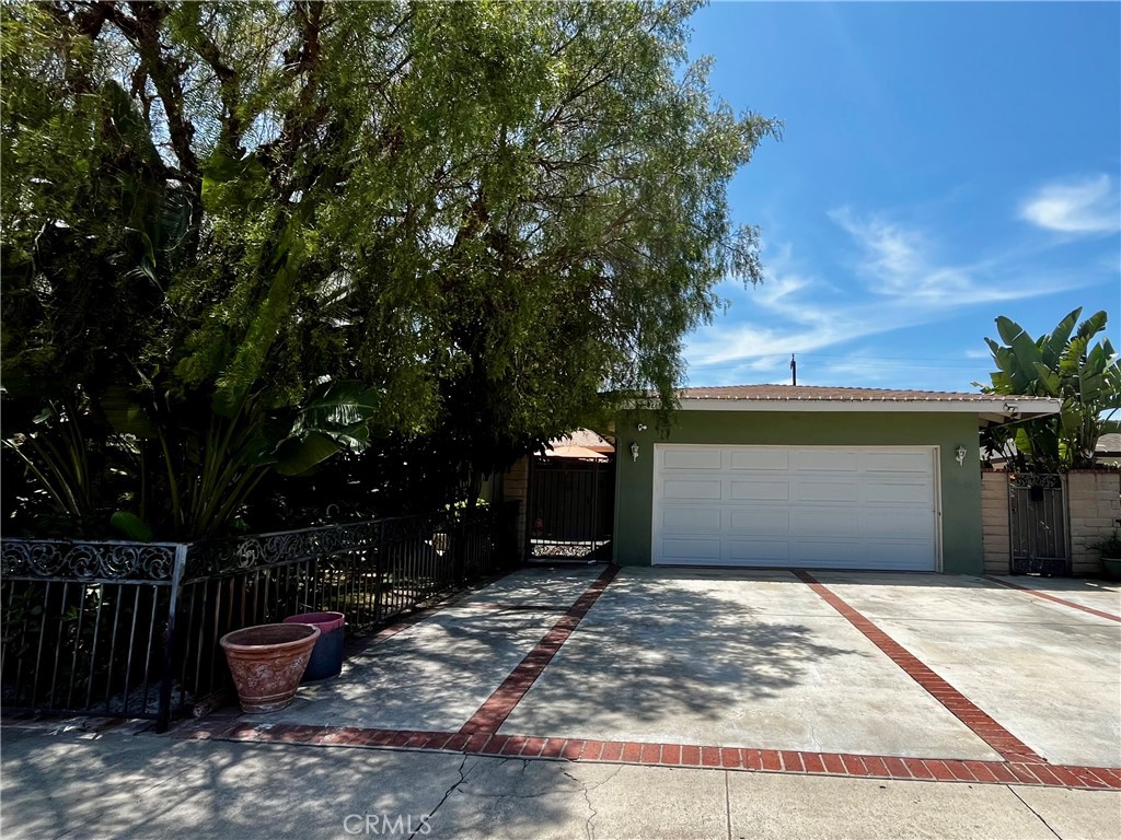 10072 Dewey Dr