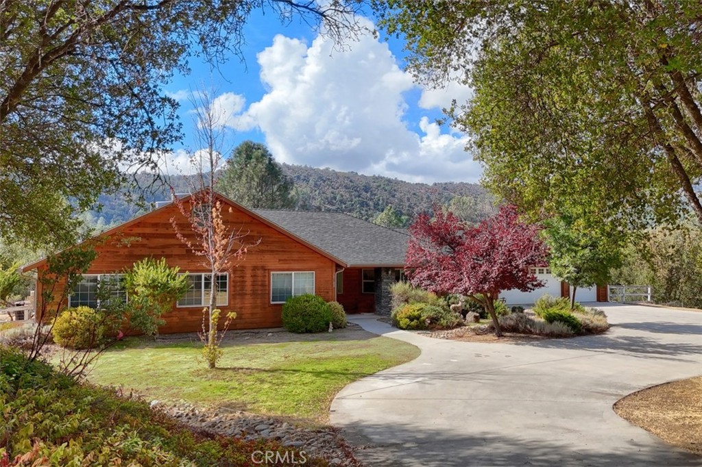 38788 Goldenrod Lane