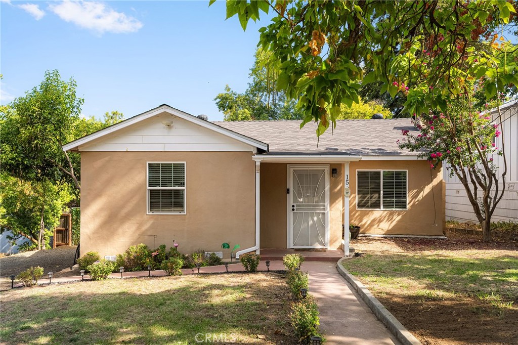 15 Oak Park Way