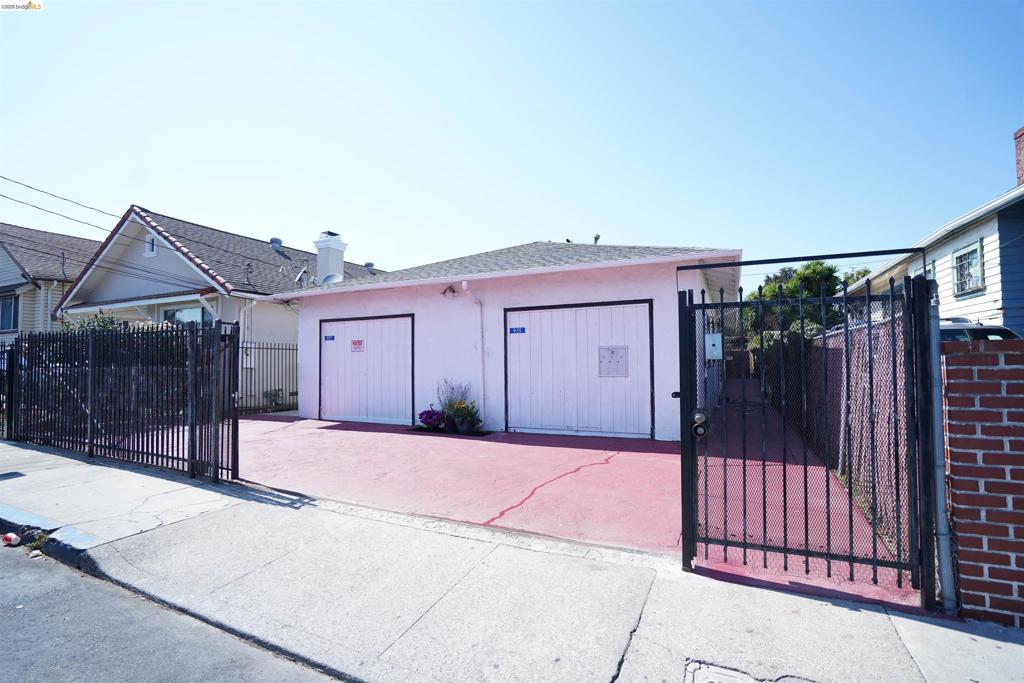 935 106Th Ave
