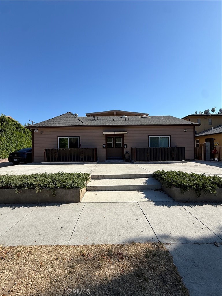 1344 E Broadway