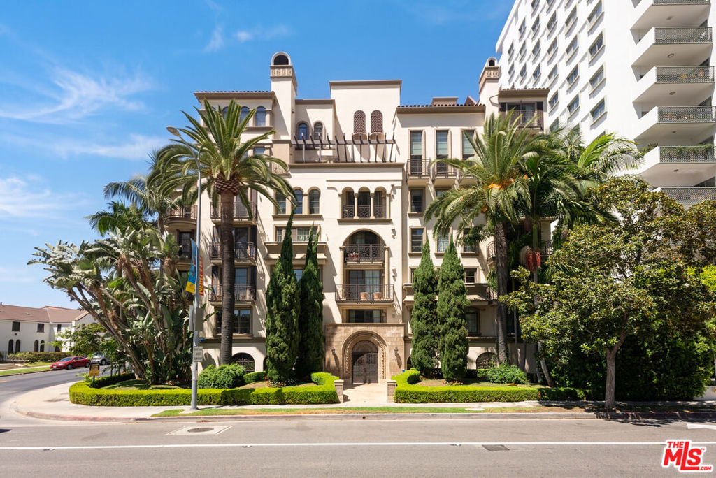 10795 Wilshire Boulevard 304