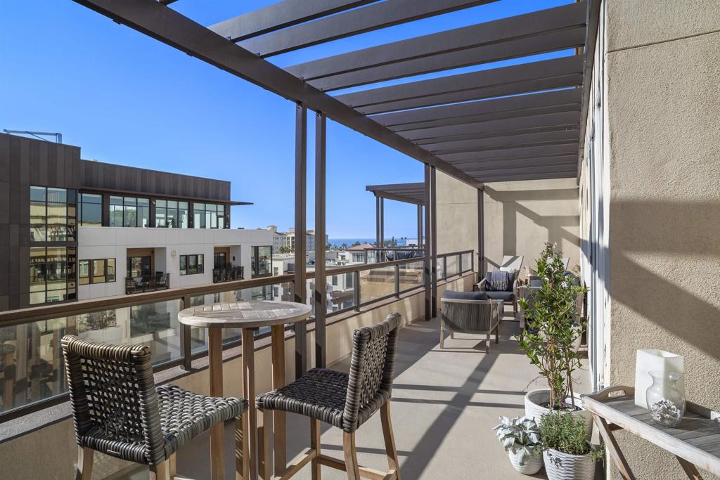 301 Mission Avenue 605