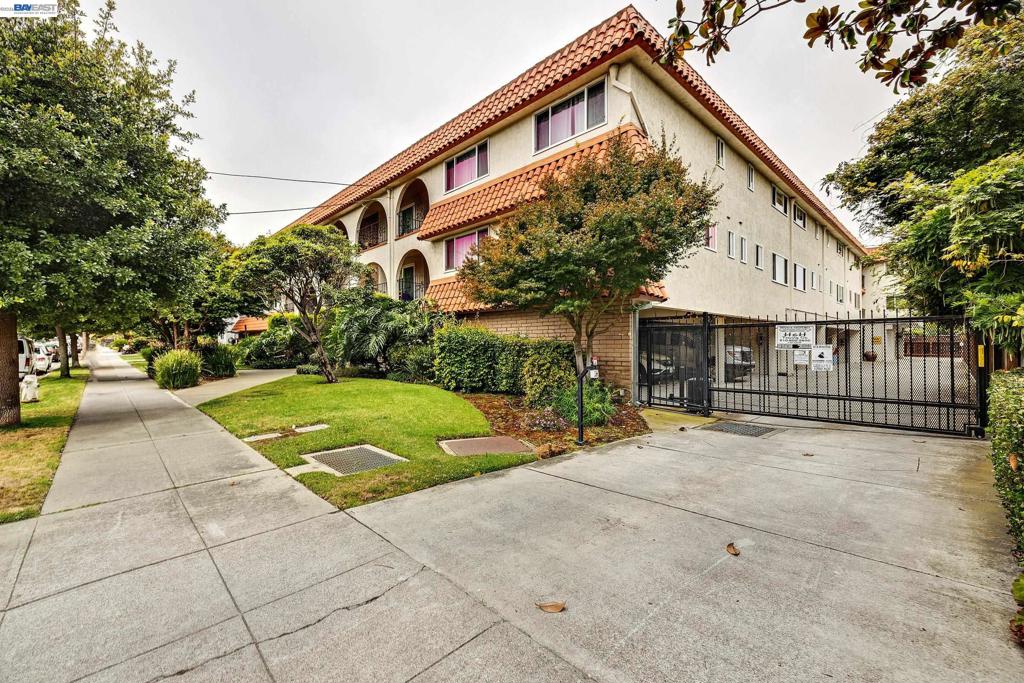 2133 Santa Clara Ave 328