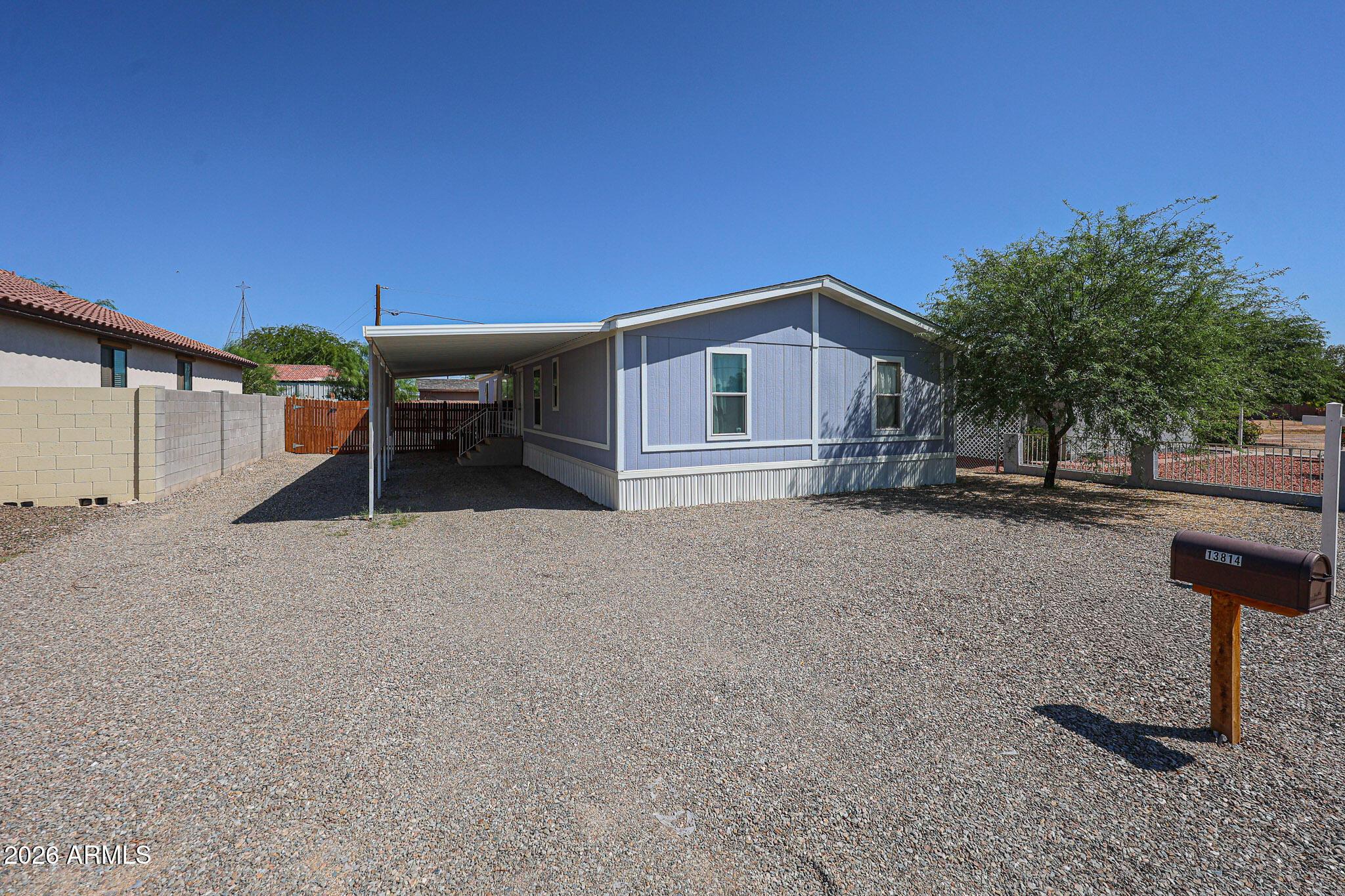 13814 W STELLA Lane, Litchfield Park, AZ 85340