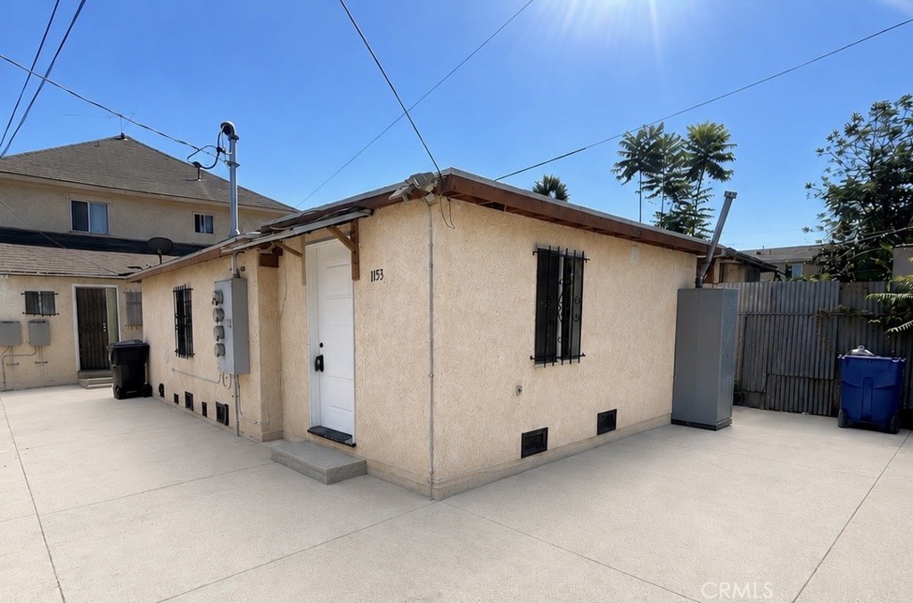 1153 E 50th 2