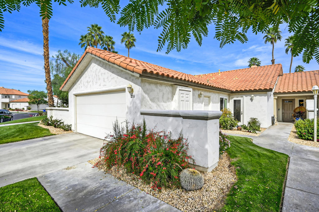 218 Desert Falls Drive E
