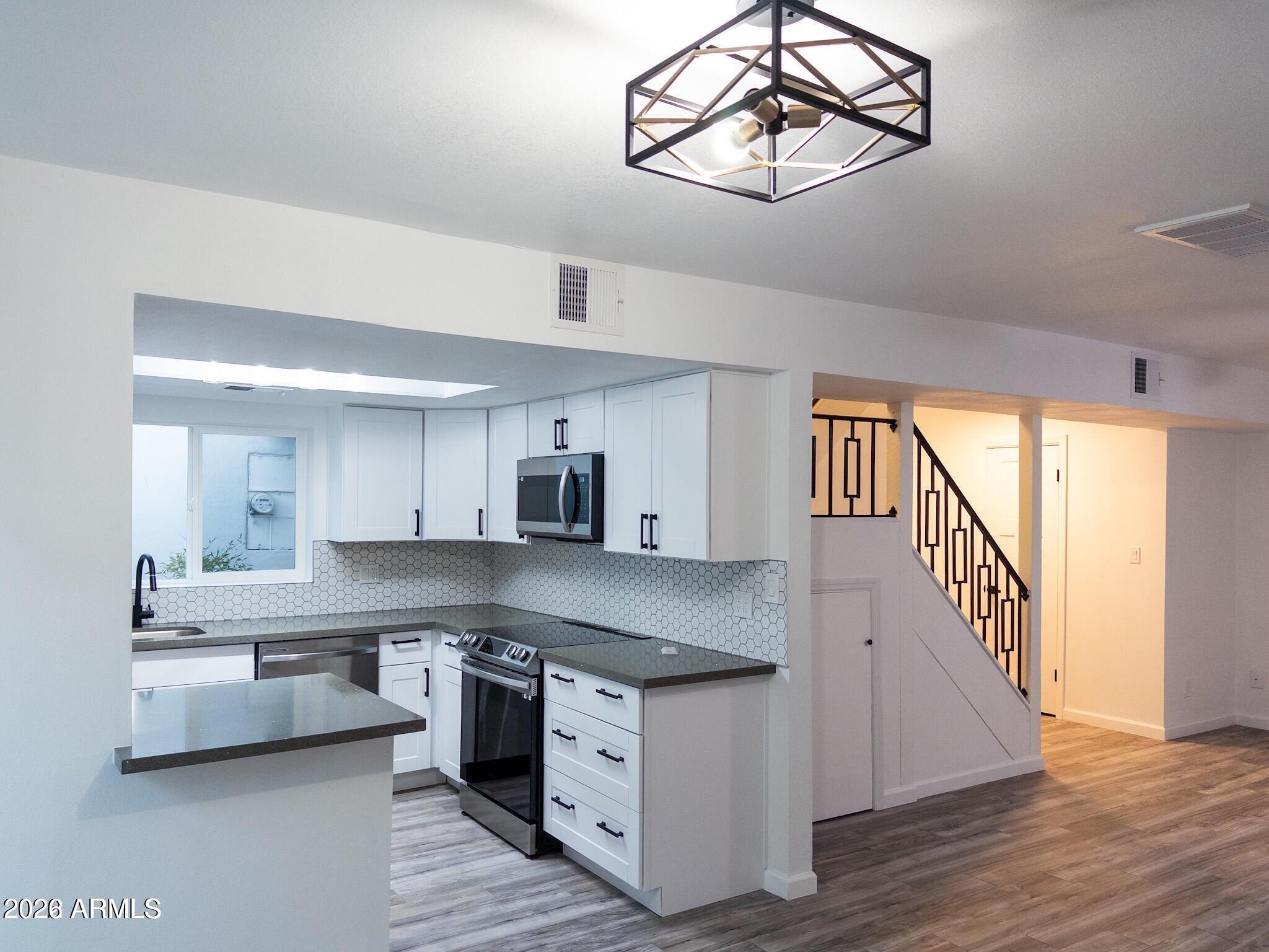 8588 E INDIAN SCHOOL Road D, Scottsdale, AZ 85251