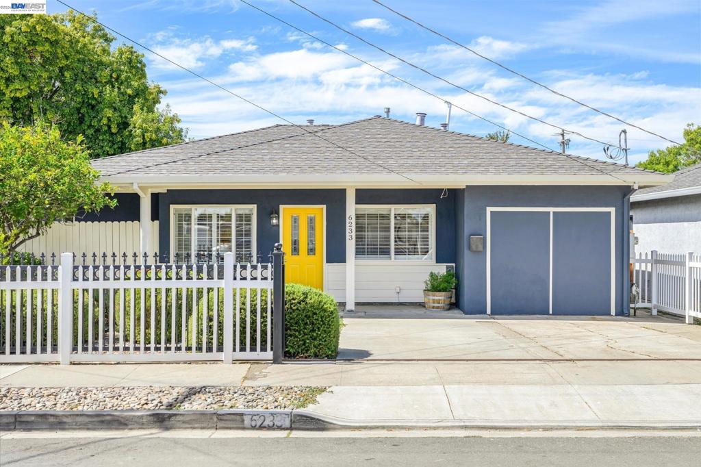 6233 Zulmida Ave