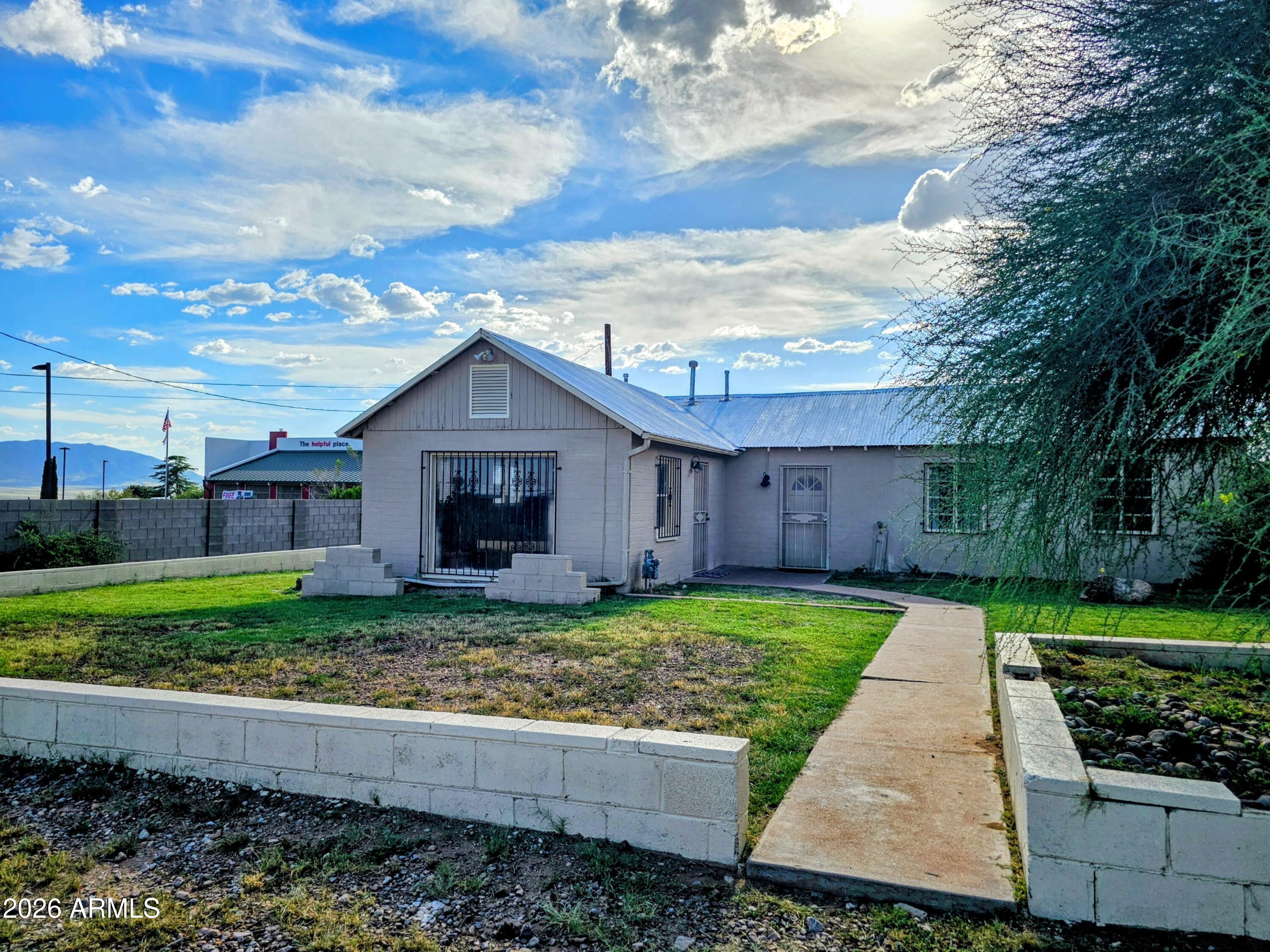 1188 S NACO Highway, Bisbee, AZ 85603