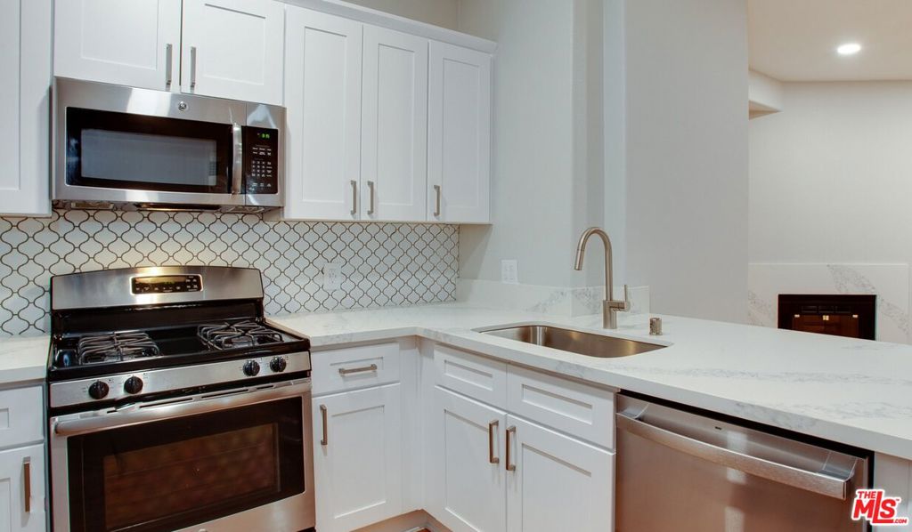 5557 W 6th Street 3-103