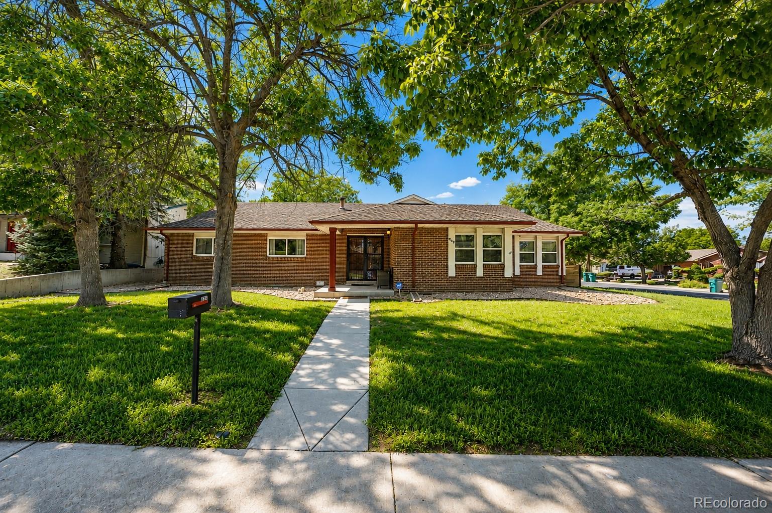 205 S Tucson Circle, Aurora, CO 80012