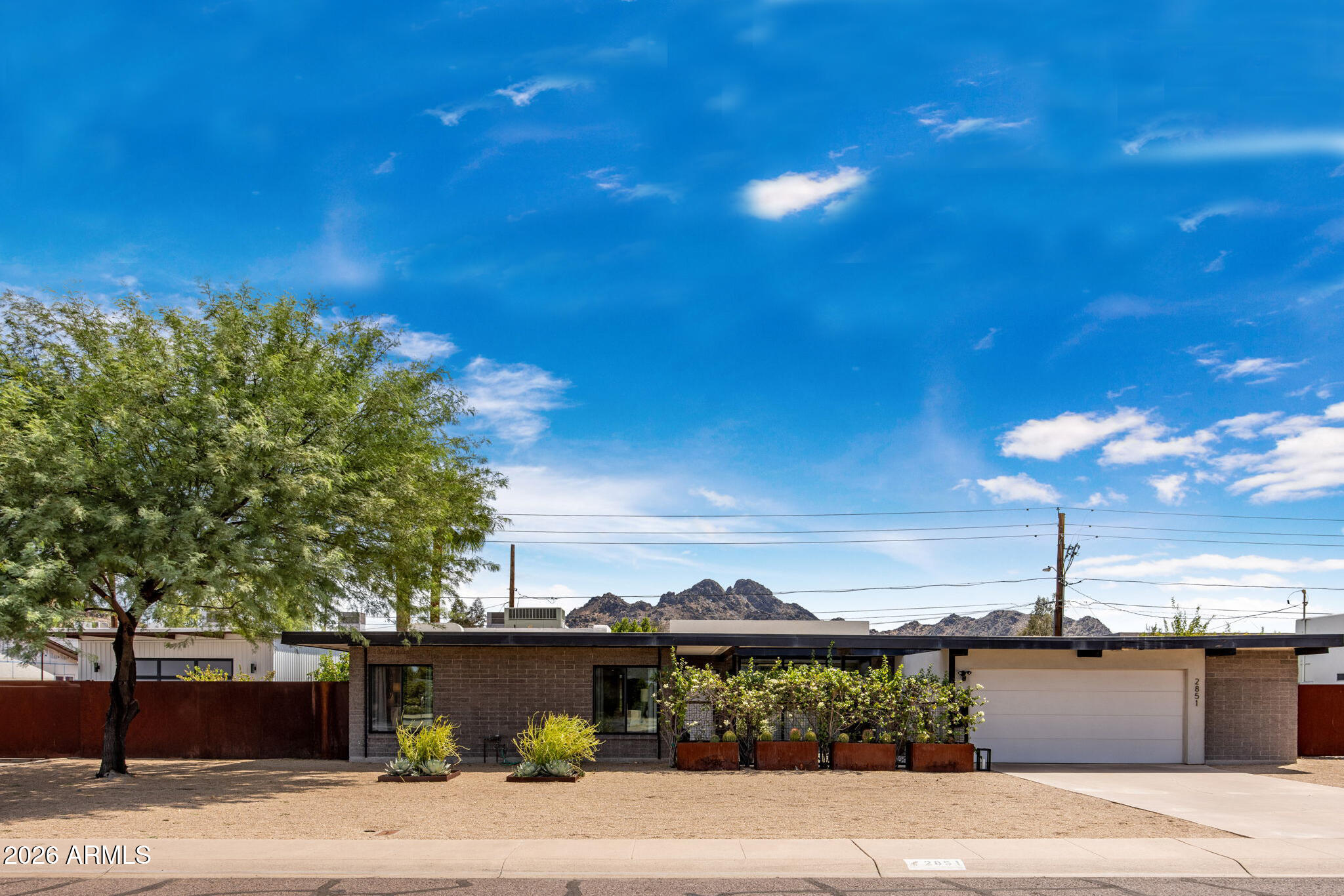 2851 E Turquoise Drive, Phoenix, AZ 85028