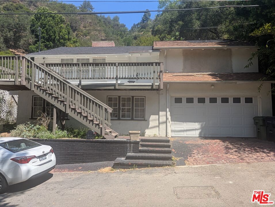 9699 Yoakum Drive