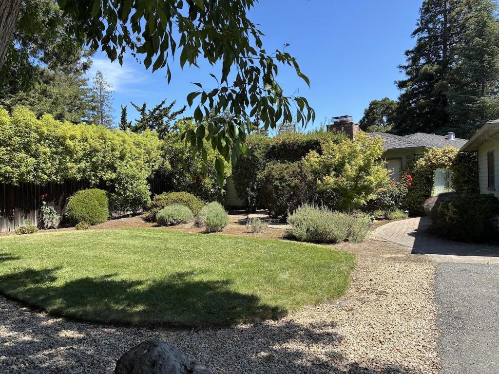 3511 La Mata Way