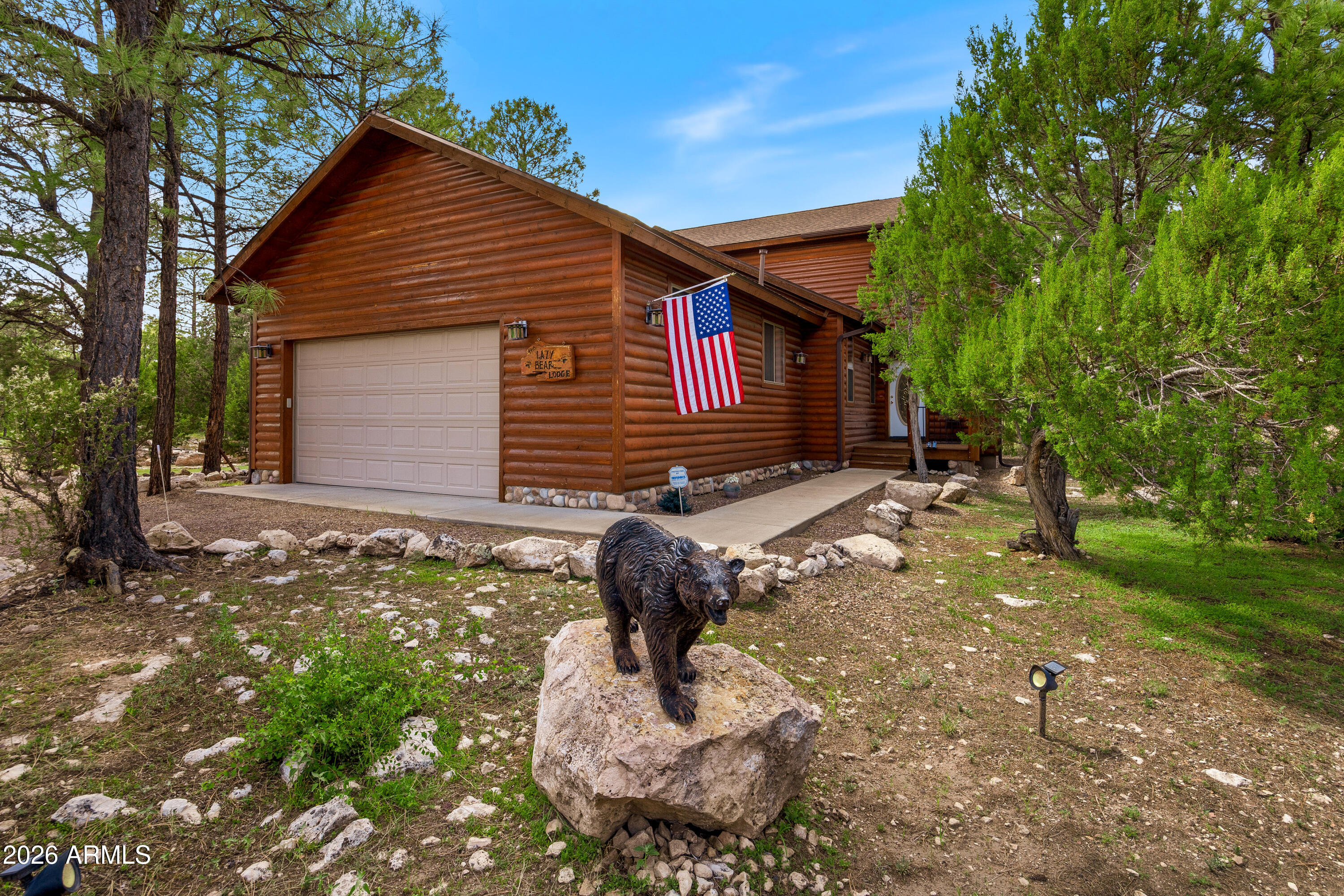 2253 Cross Country Road, Overgaard, AZ 85933