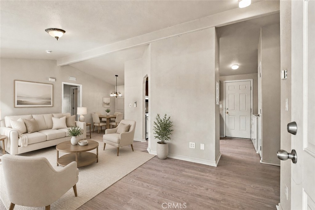 4201 Topanga Canyon Boulevard 21
