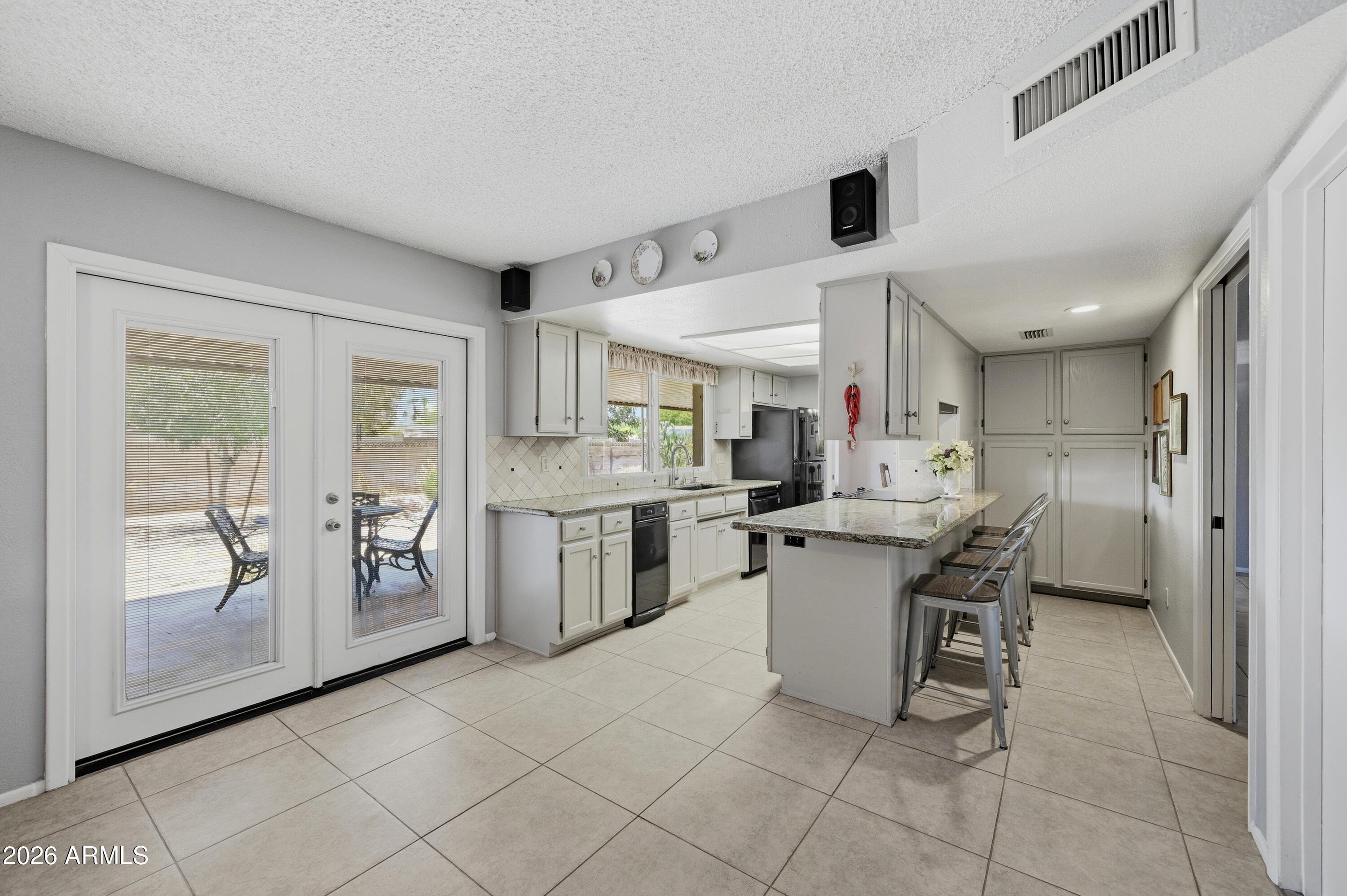 4806 S Kachina Drive, Tempe, AZ 85282
