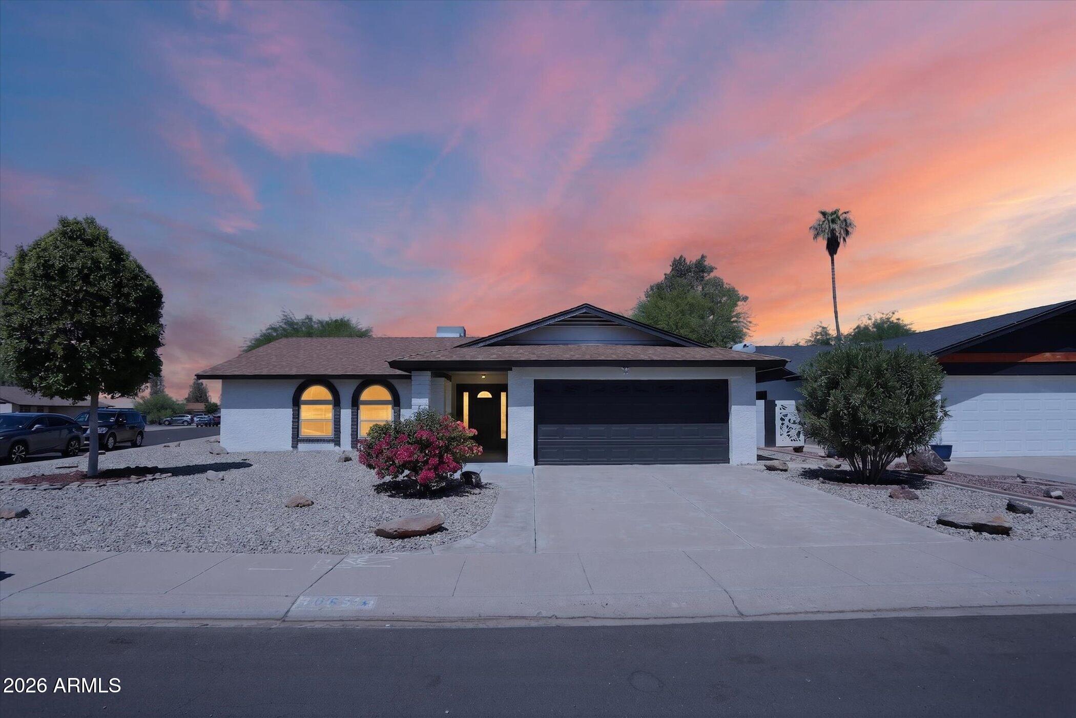10614 N 65TH Avenue, Glendale, AZ 85304