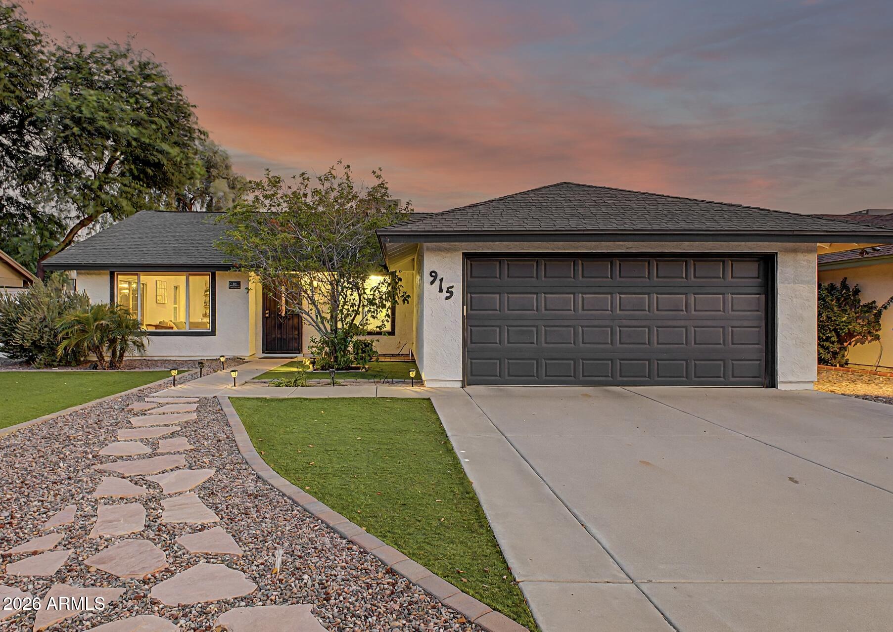 915 E INCA Street, Mesa, AZ 85203