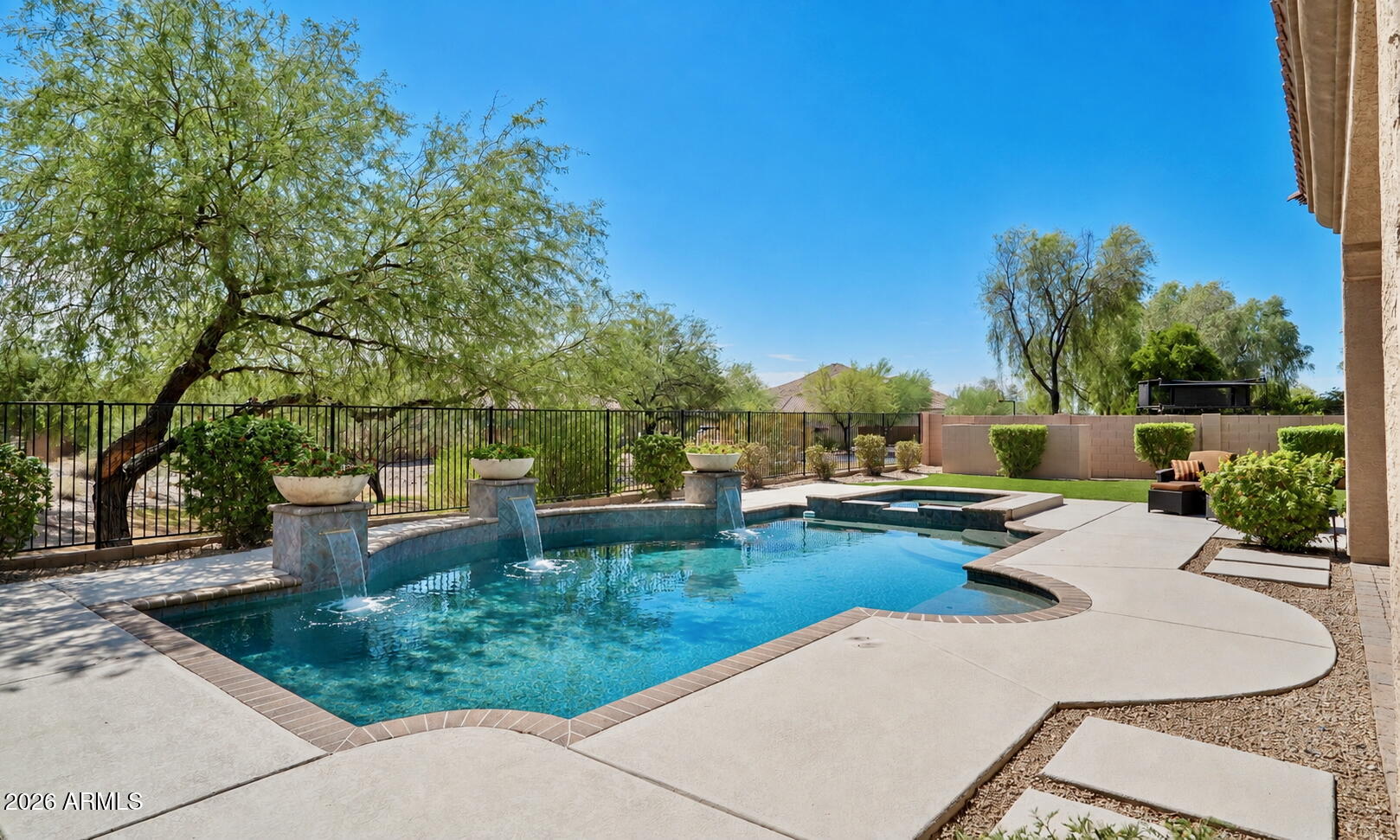 31613 N 19TH Avenue, Phoenix, AZ 85085