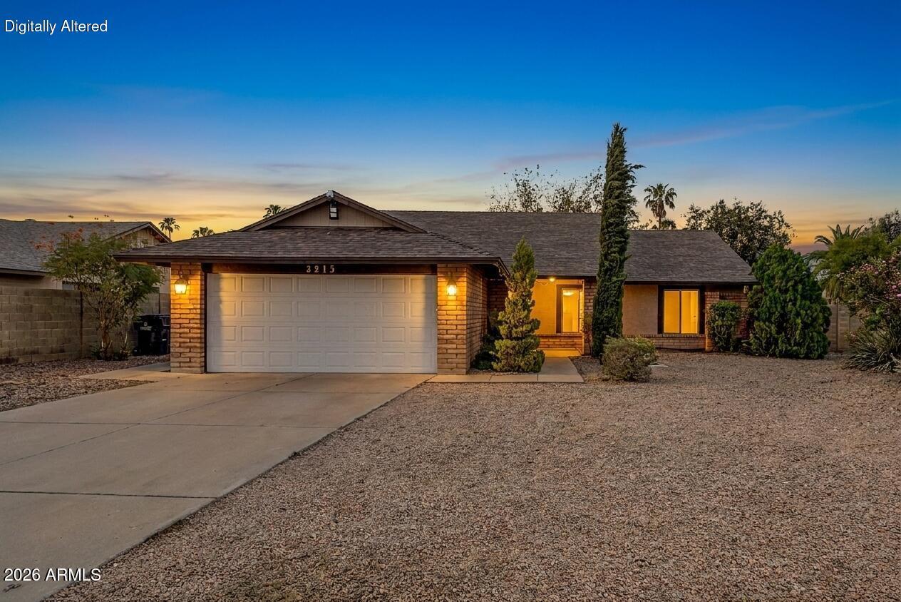 3215 W PARADISE Lane, Phoenix, AZ 85053