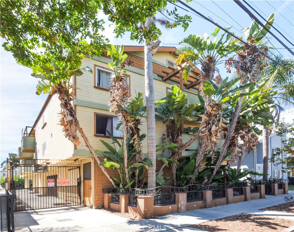 453 Almond Avenue 6