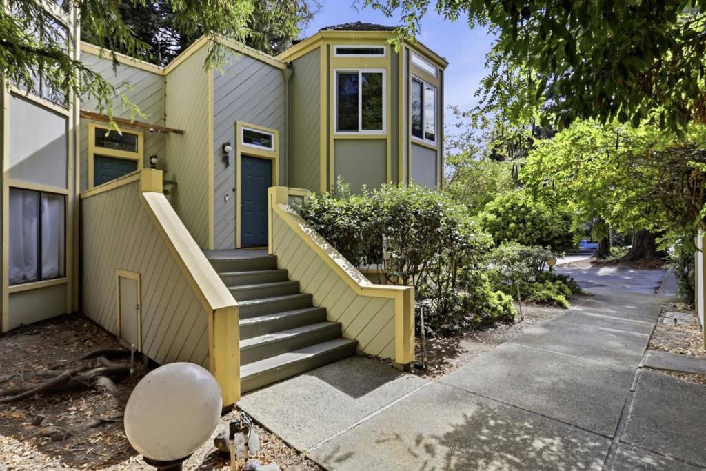 620 Mariposa Avenue 4