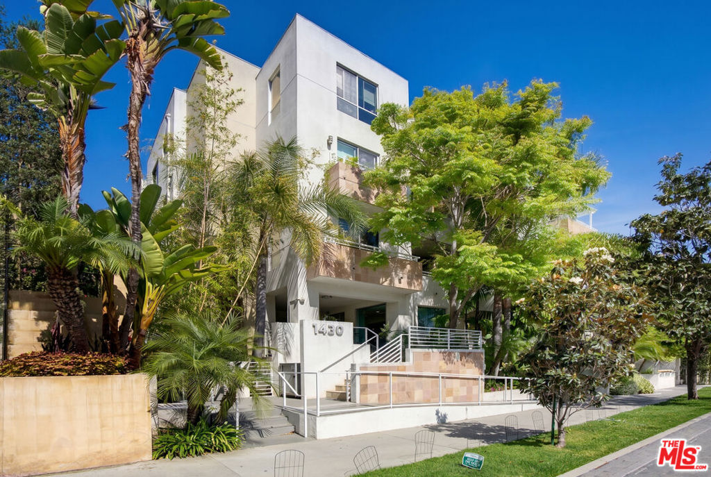 1430 S Beverly Glen Boulevard 303