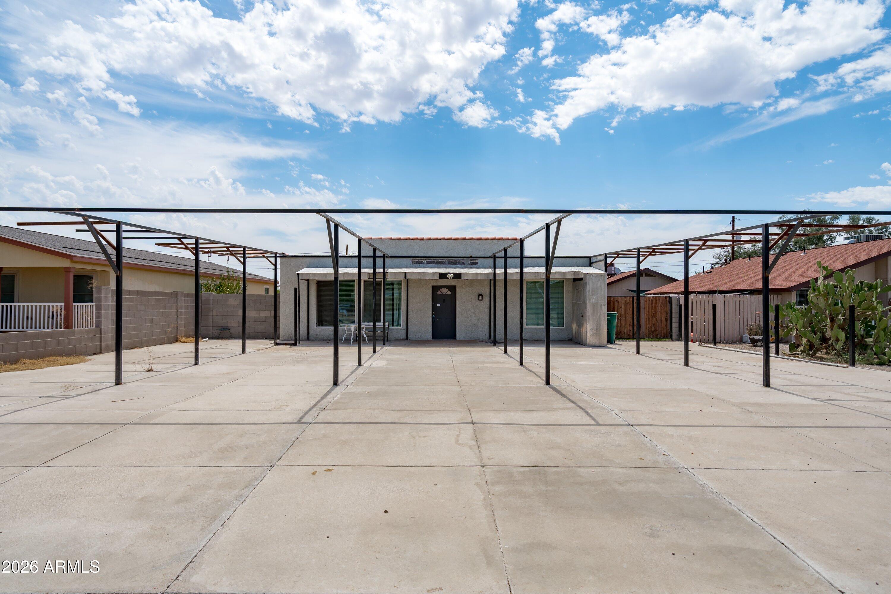 8215 E 6TH Avenue, Mesa, AZ 85208