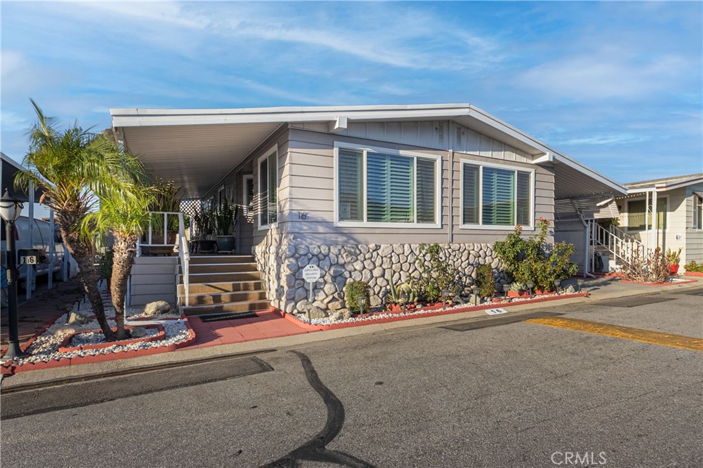 8509 Beverly Blvd, SPC 16