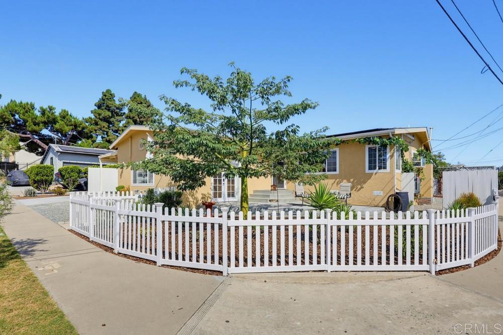 4790 Solola Ave