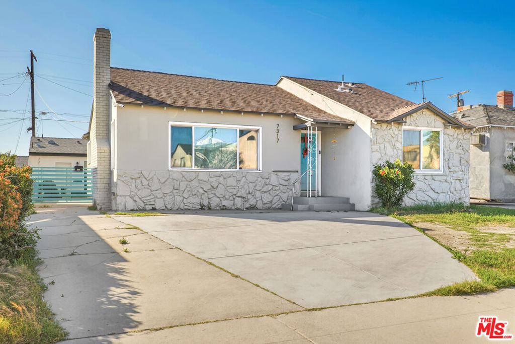 7317 Tujunga Avenue
