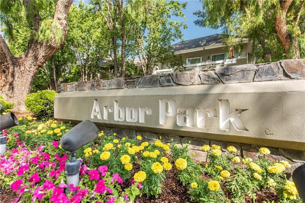 23963 Arroyo Park 99