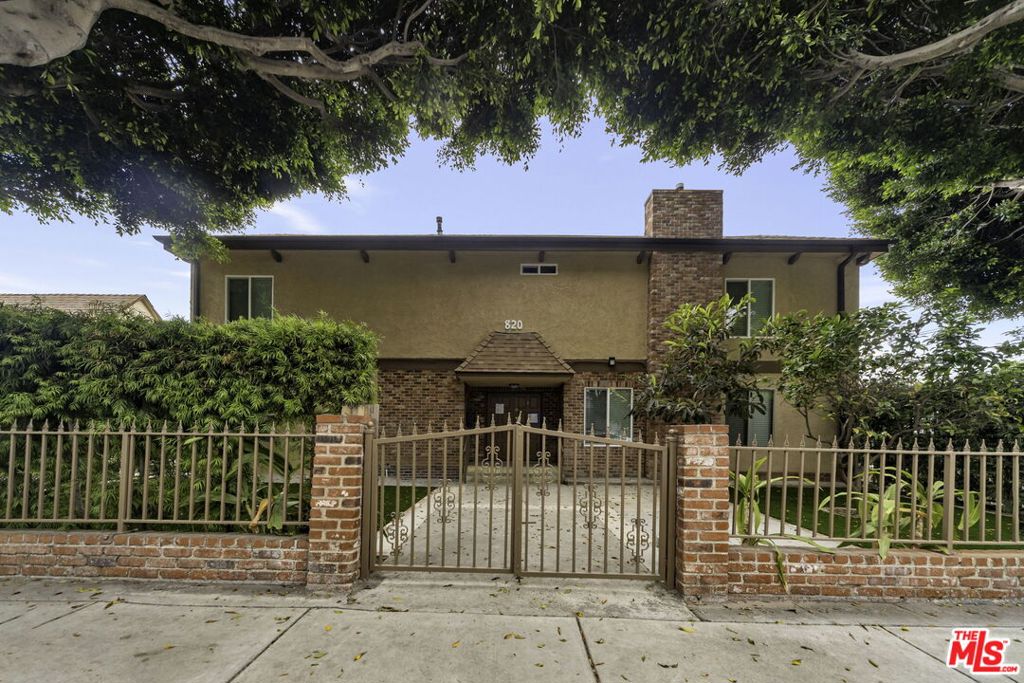 820 Pier Avenue 1
