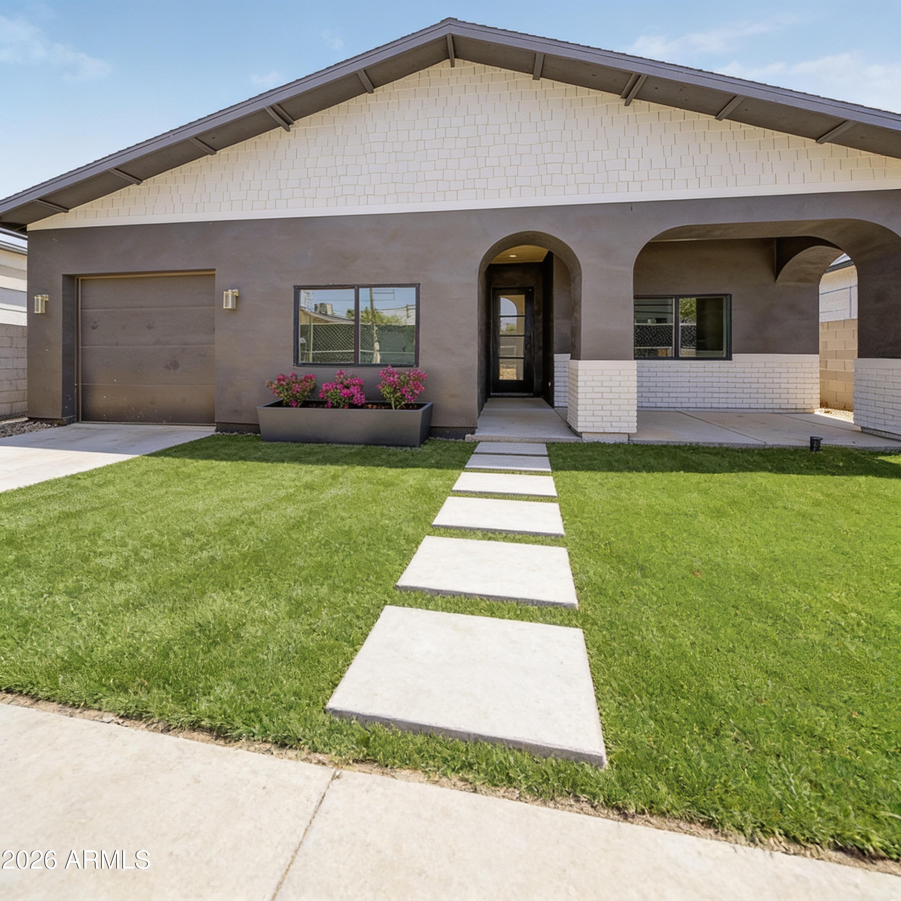 423 N PIMA, Mesa, AZ 85201