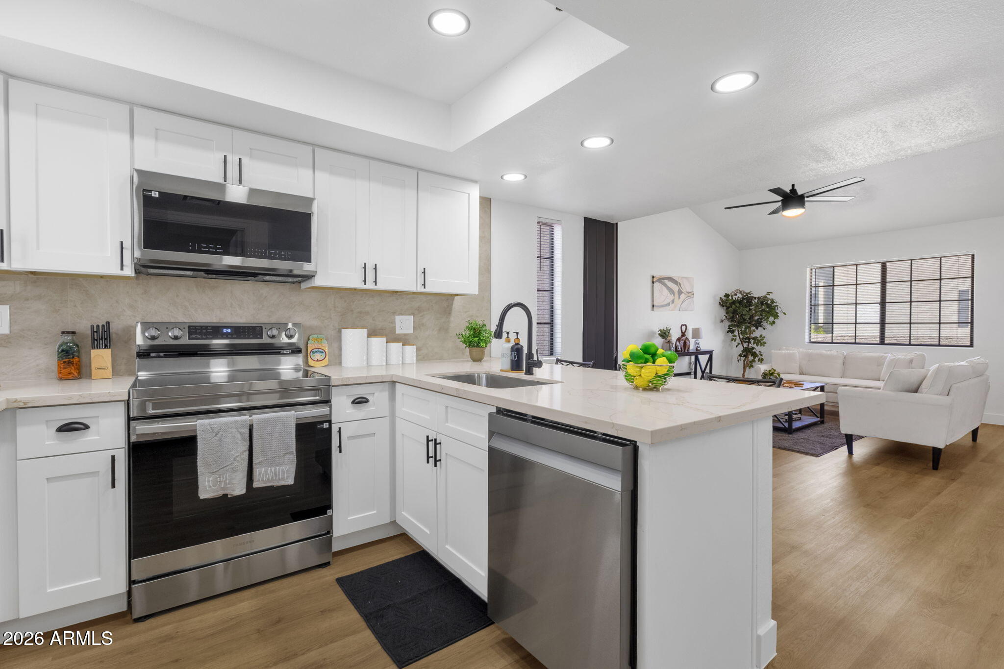2020 W UNION HILLS Drive 258, Phoenix, AZ 85027