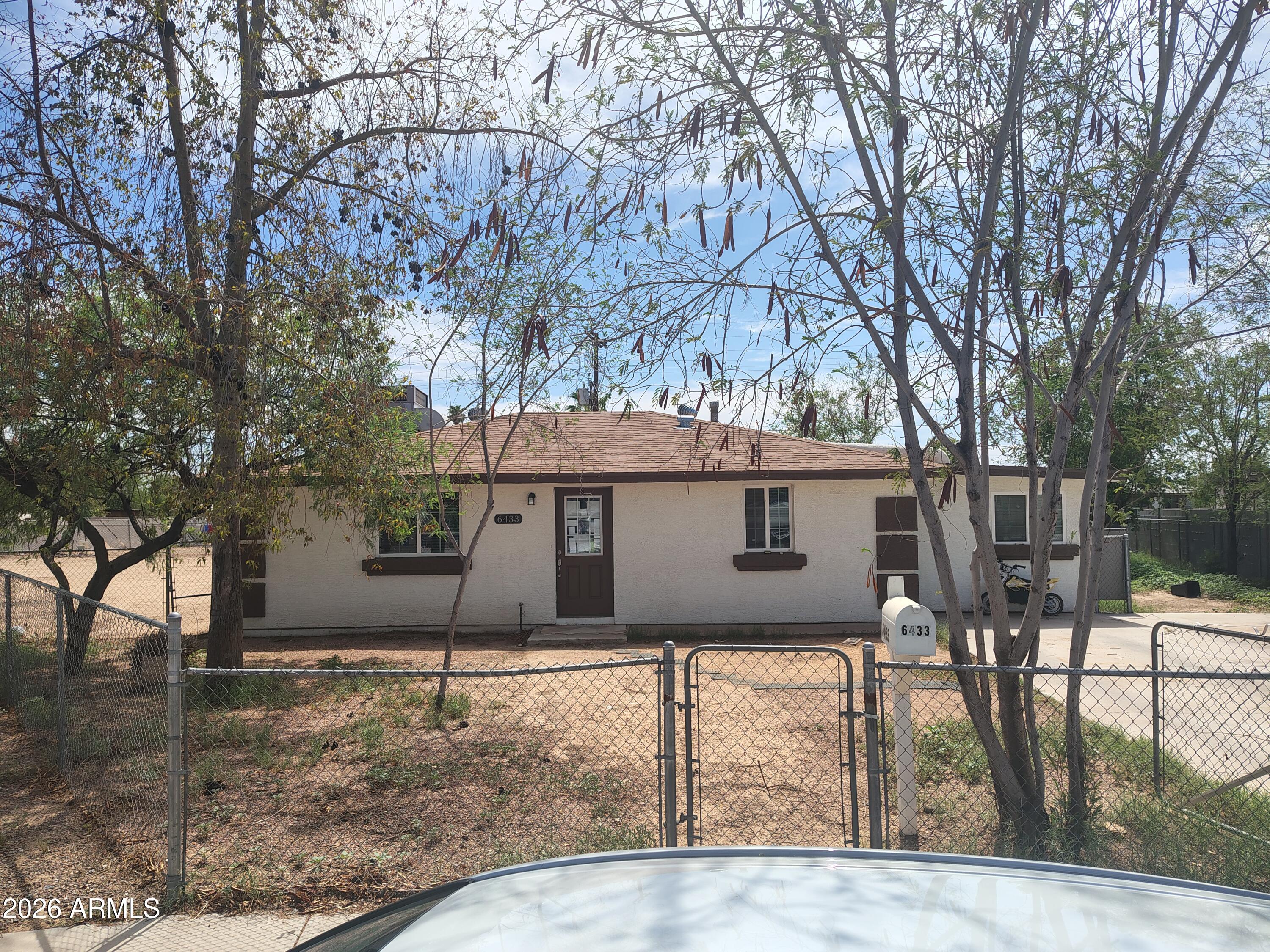 6433 W Fairmount Avenue, Phoenix, AZ 85033