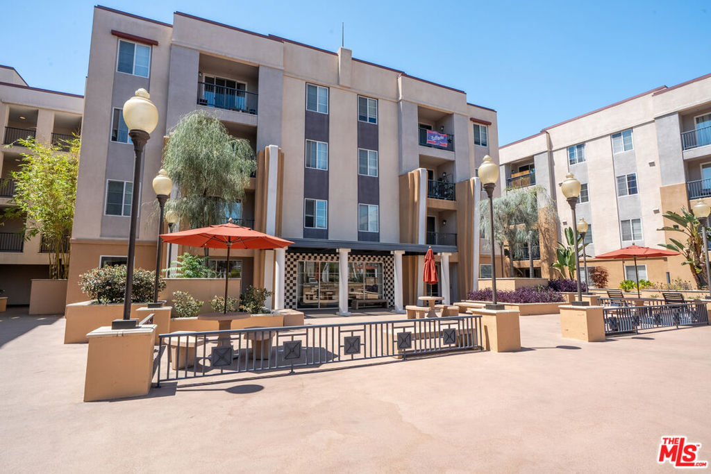 360 W Avenue 26 236