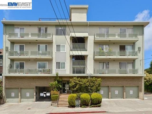 3877 Howe St 107
