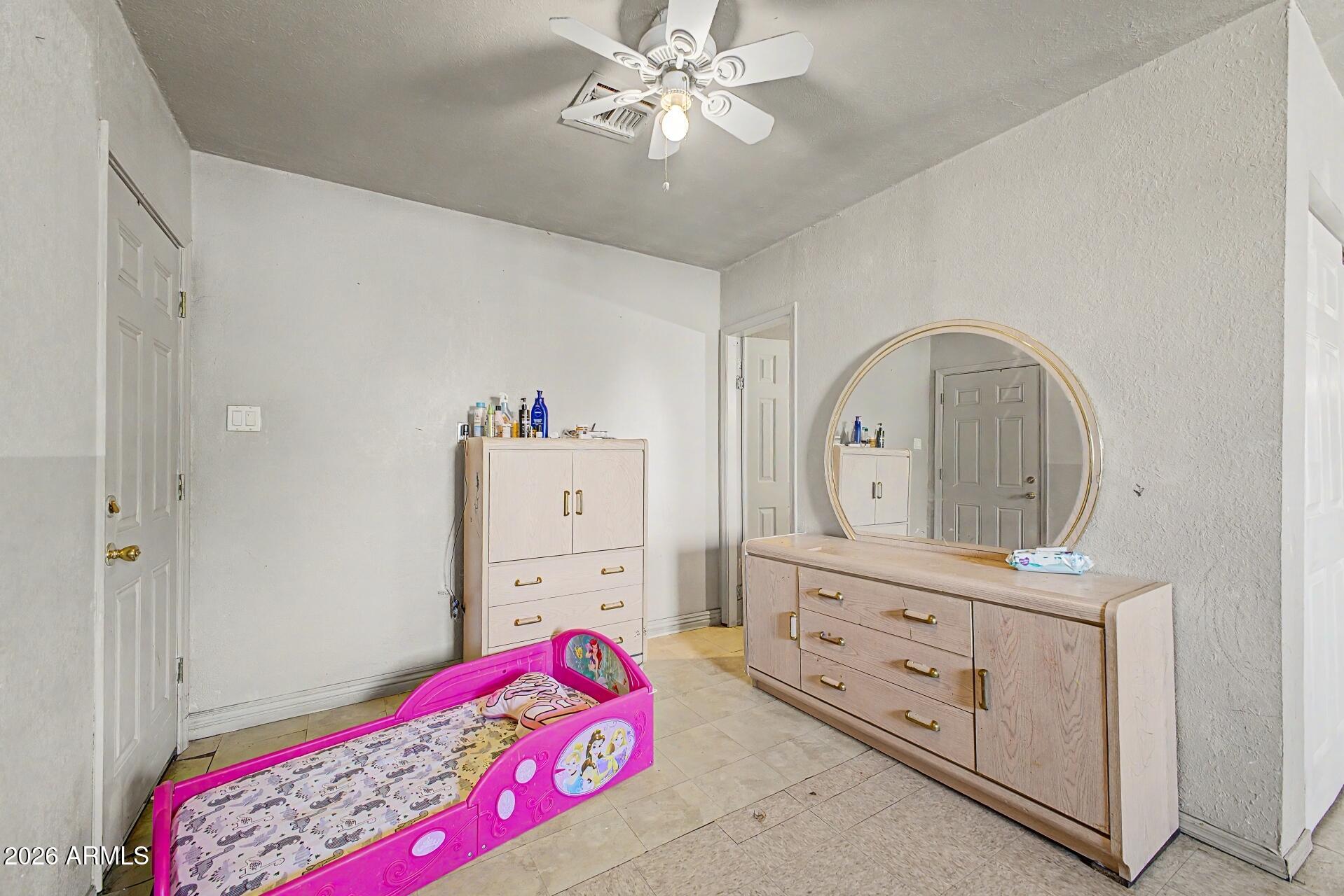 519 N CHERI LYNN Drive, Chandler, AZ 85225